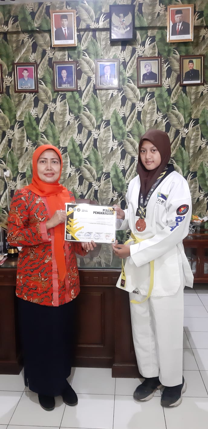 Checelia Devina Aryanto meraih Juara 3 kejurprov Taekwondo Jatim 2022